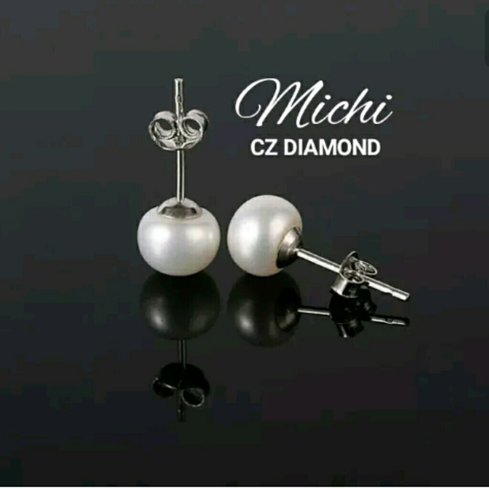 5mm Natural freshwater Pearl Stud Earrings Silver